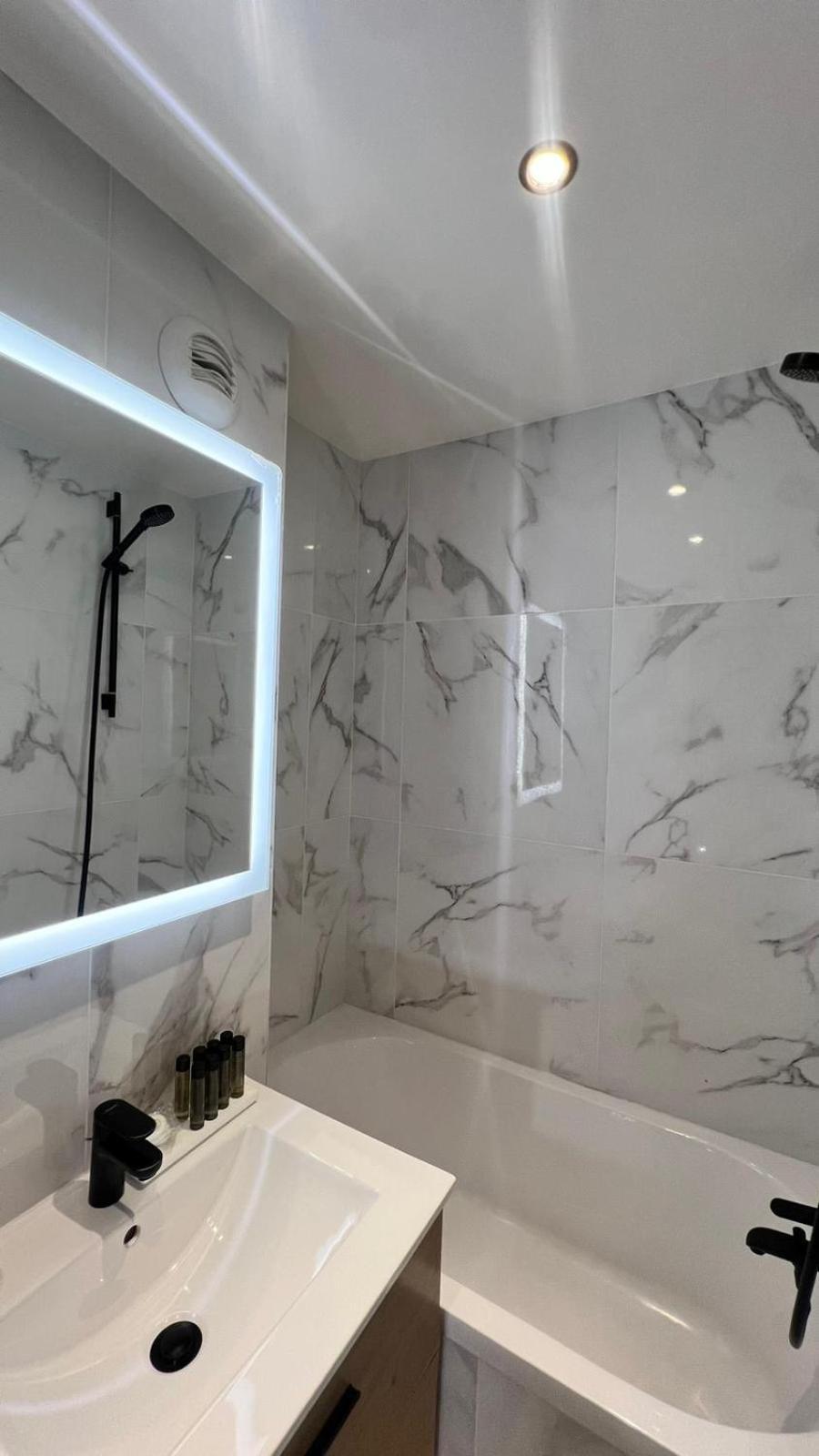 Hotel Lebron Paris Ngoại thất bức ảnh