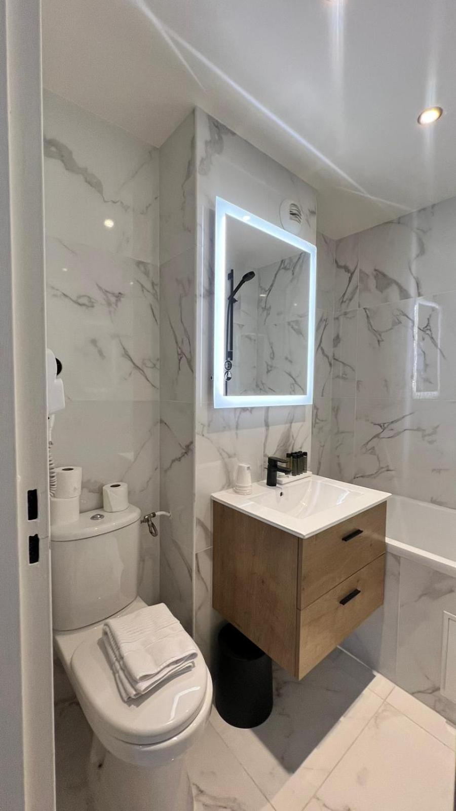 Hotel Lebron Paris Ngoại thất bức ảnh