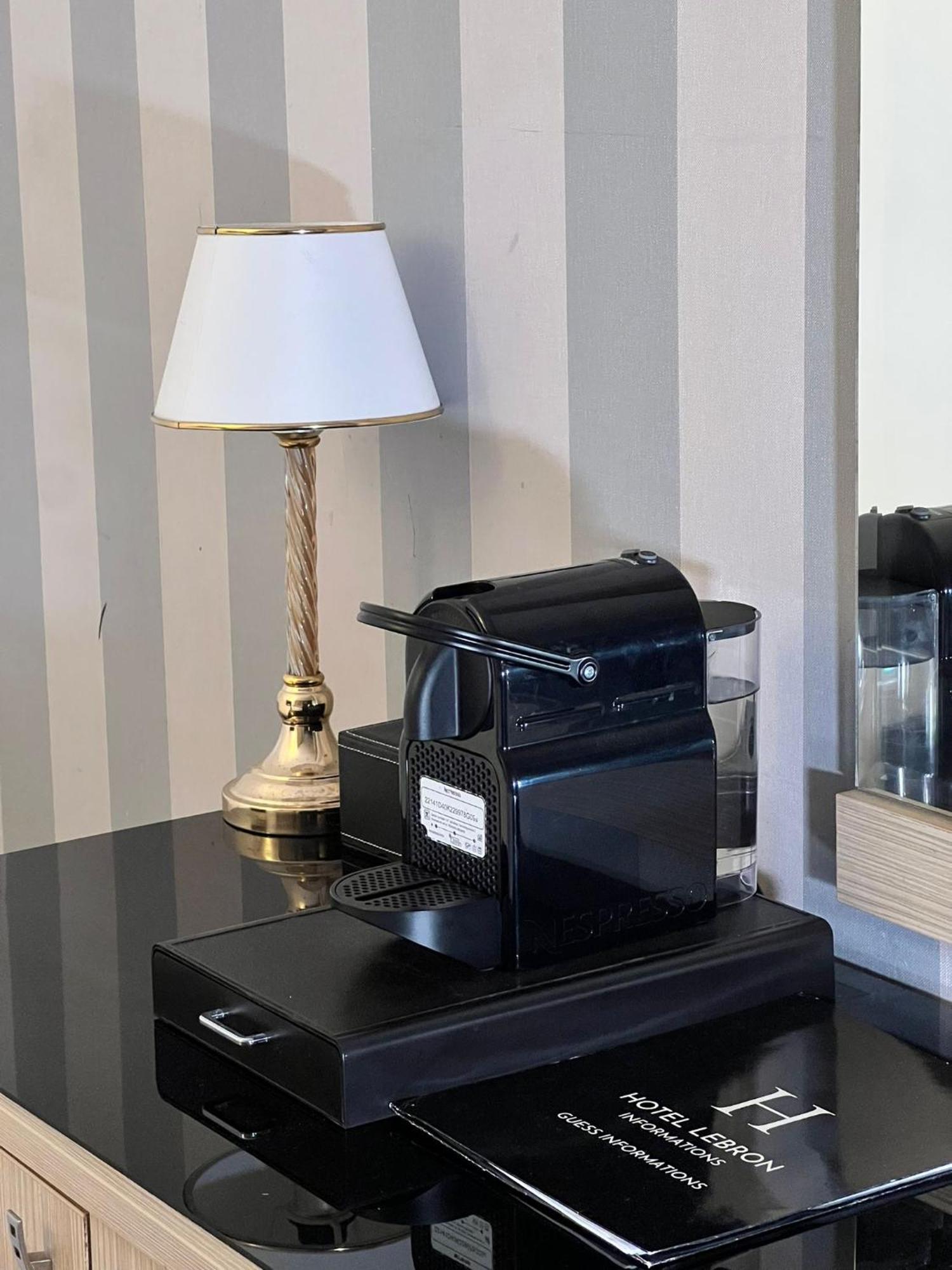 Hotel Lebron Paris Ngoại thất bức ảnh